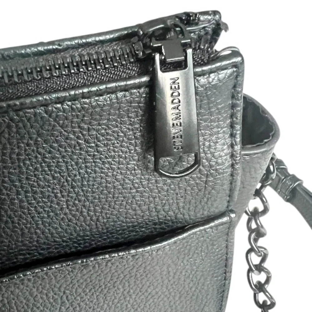 𝐒𝐓𝐄𝐕𝐄 𝐌𝐀𝐃𝐃𝐄𝐍 | BLACK QUILTED CHEVRON CROSSBODY PURSE - Picture 5 of 16